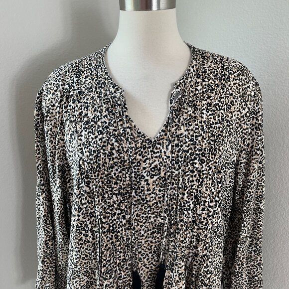 Old Navy Womens Plus XXL Animal Print Tunic Top Front Tassel Tie Shirt - Picture 3 of 13